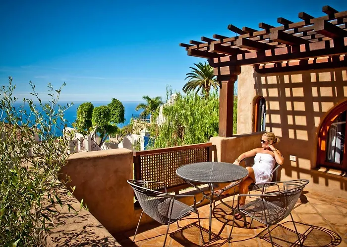 El Refugio Apartments&villa *